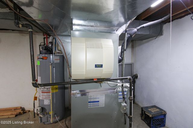 484 Tollview Dr, Shepherdsville, KY 40165