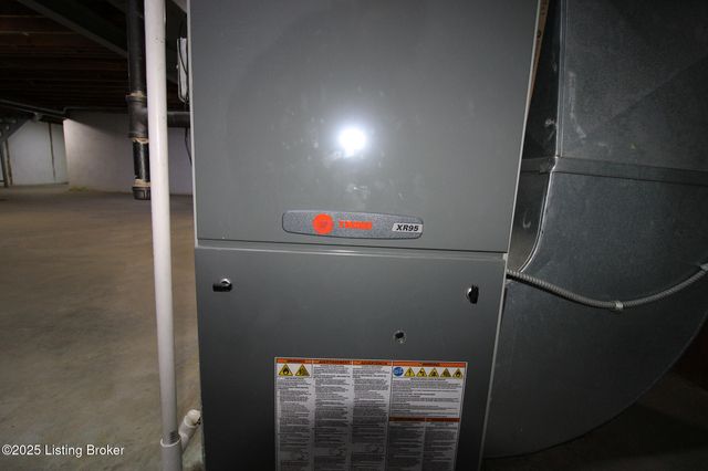 484 Tollview Dr, Shepherdsville, KY 40165