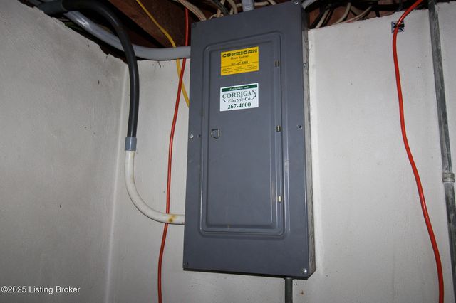 484 Tollview Dr, Shepherdsville, KY 40165