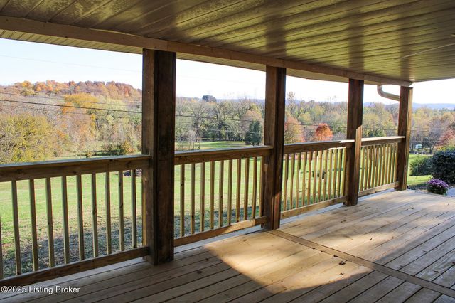 484 Tollview Dr, Shepherdsville, KY 40165