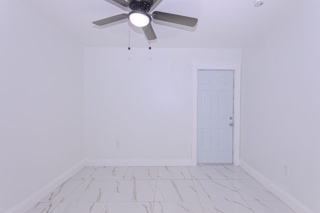 5815 S 38th Street, Greenacres, FL 33463