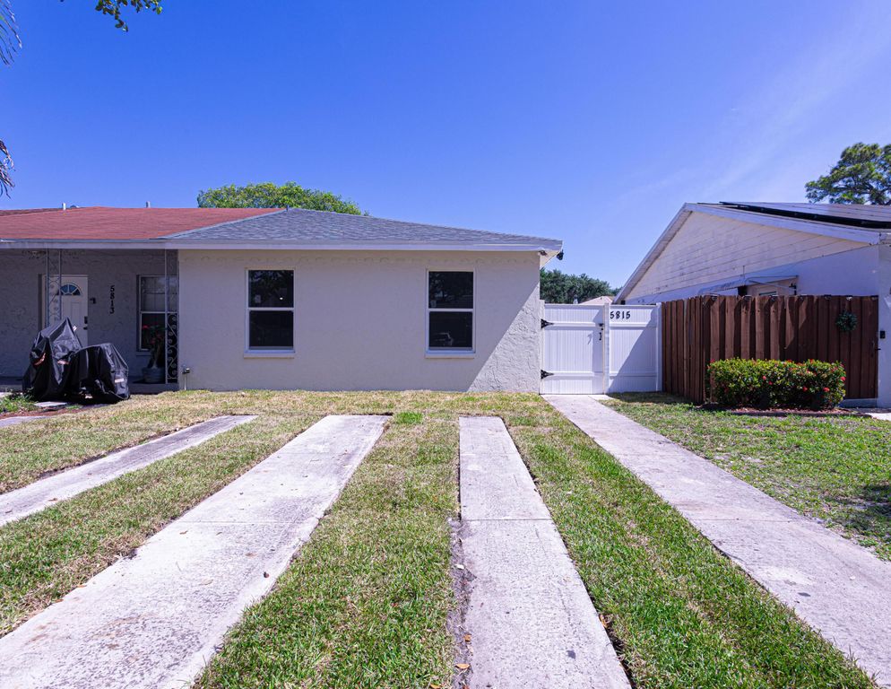 5815 S 38th Street, Greenacres, FL 33463