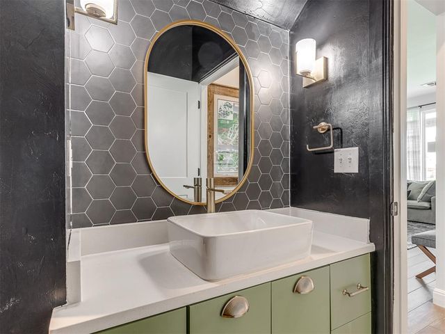 9213 Lupine Road, Yukon, OK 73099