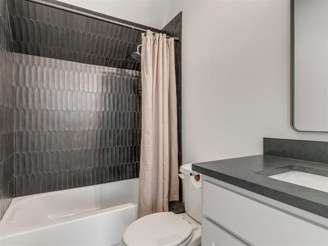 9213 Lupine Road, Yukon, OK 73099