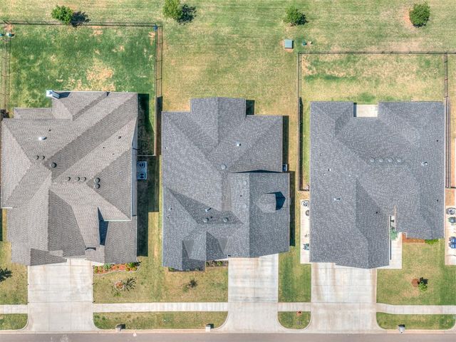 9213 Lupine Road, Yukon, OK 73099