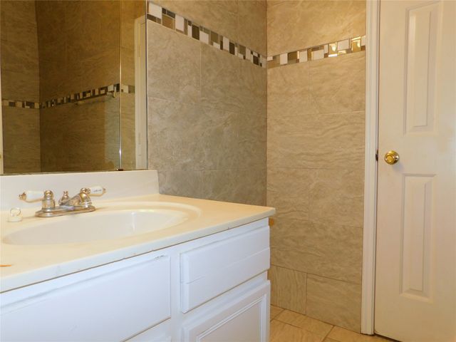 1648 Crown Point Drive, Little Elm, TX 75036