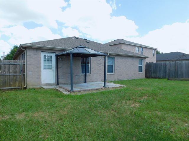 1648 Crown Point Drive, Little Elm, TX 75036