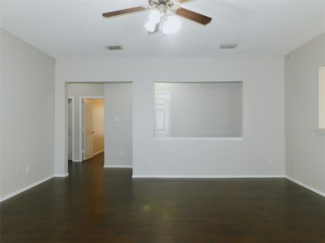 1648 Crown Point Drive, Little Elm, TX 75036