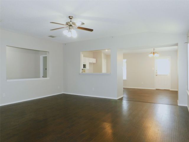 1648 Crown Point Drive, Little Elm, TX 75036
