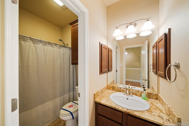 635 BLUFFSIDE DR, New Braunfels, TX 78130