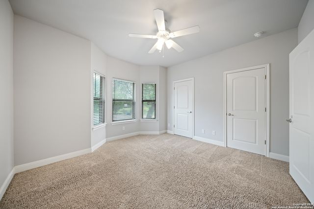 635 BLUFFSIDE DR, New Braunfels, TX 78130