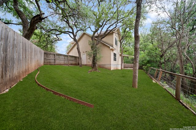 635 BLUFFSIDE DR, New Braunfels, TX 78130