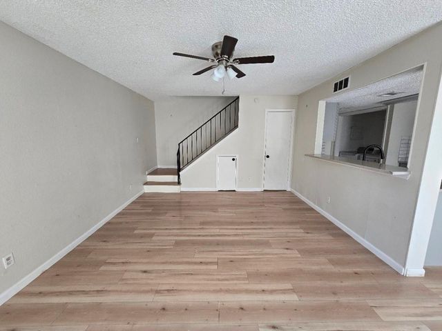 5640 Birchmont Drive C, Houston, TX 77091
