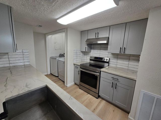 5640 Birchmont Drive C, Houston, TX 77091