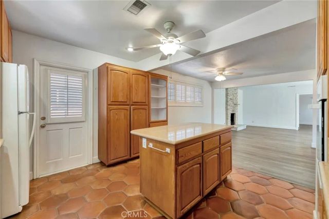 3464 Iroquois, Long Beach, CA 90808