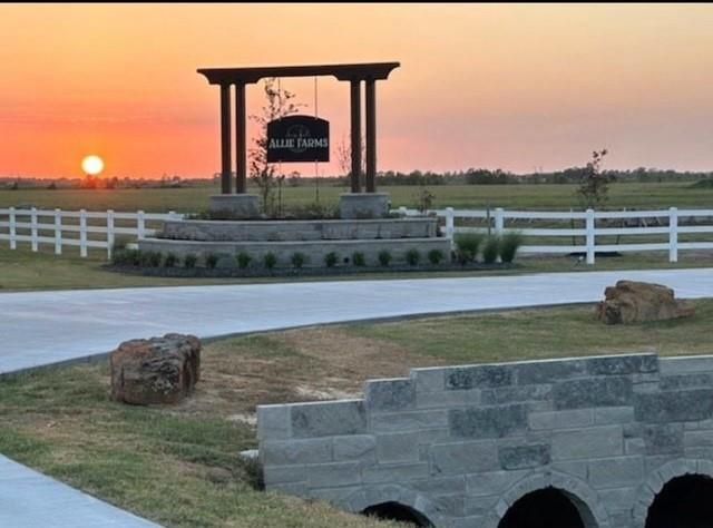 1072 Allie Lane, Dayton, TX 77535