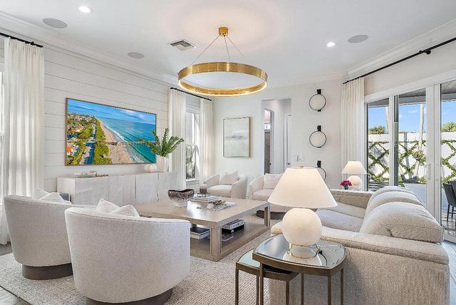 1603 E Hemingway Drive, Juno Beach, FL 33408