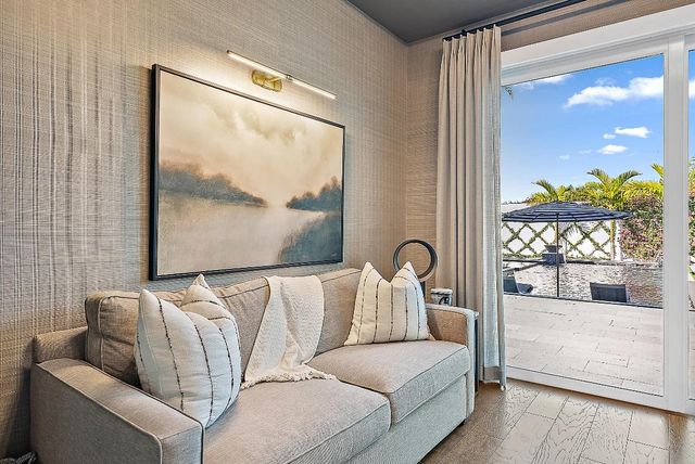 1603 E Hemingway Drive, Juno Beach, FL 33408