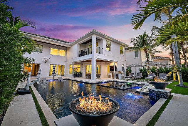 1603 E Hemingway Drive, Juno Beach, FL 33408