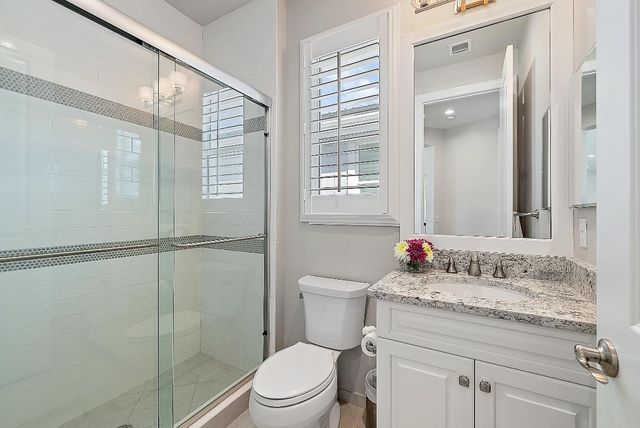 1603 E Hemingway Drive, Juno Beach, FL 33408