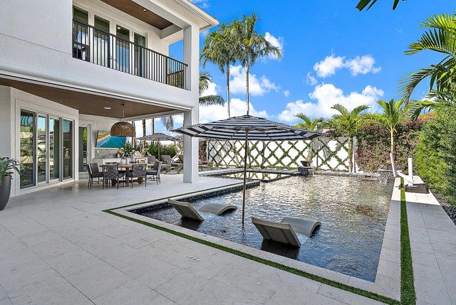 1603 E Hemingway Drive, Juno Beach, FL 33408