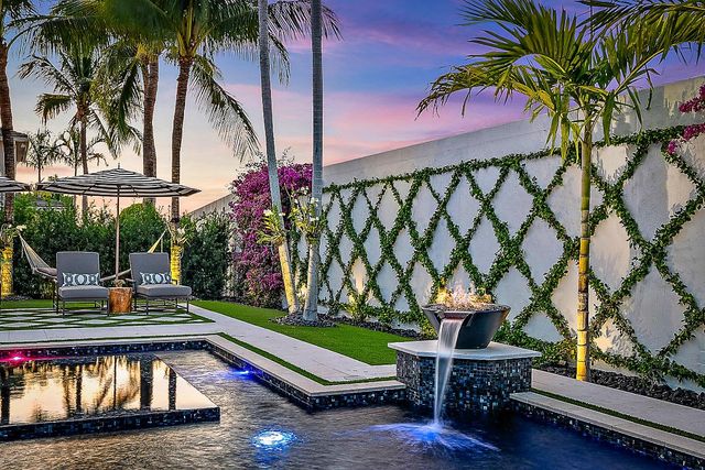 1603 E Hemingway Drive, Juno Beach, FL 33408