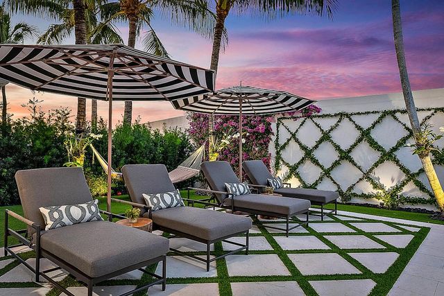 1603 E Hemingway Drive, Juno Beach, FL 33408