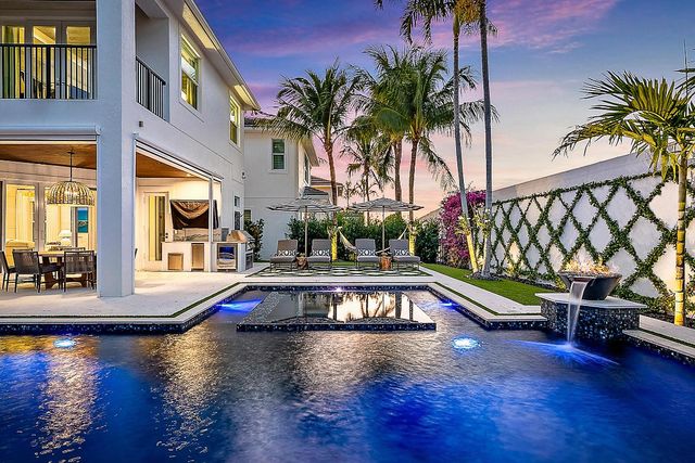 1603 E Hemingway Drive, Juno Beach, FL 33408