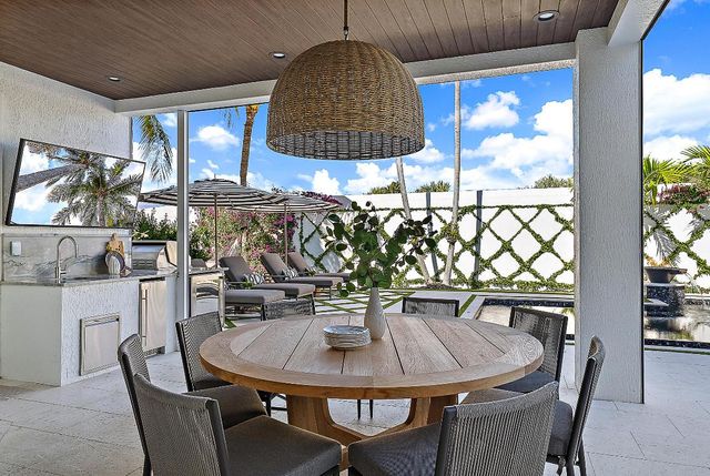 1603 E Hemingway Drive, Juno Beach, FL 33408