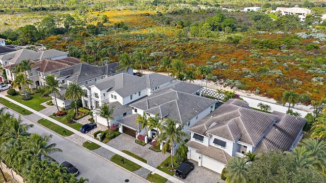 1603 E Hemingway Drive, Juno Beach, FL 33408