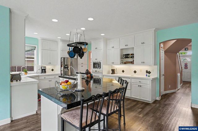 1665 Sisters Ct NW, Salem, OR 97304