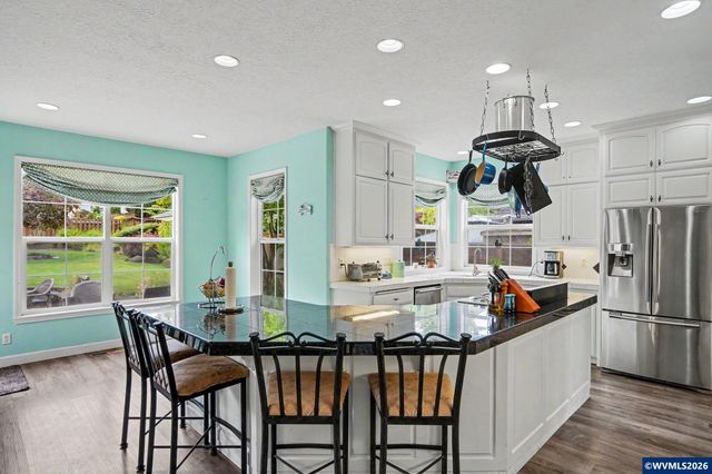 1665 Sisters Ct NW, Salem, OR 97304