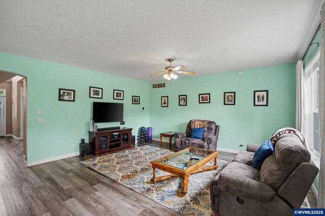 1665 Sisters Ct NW, Salem, OR 97304