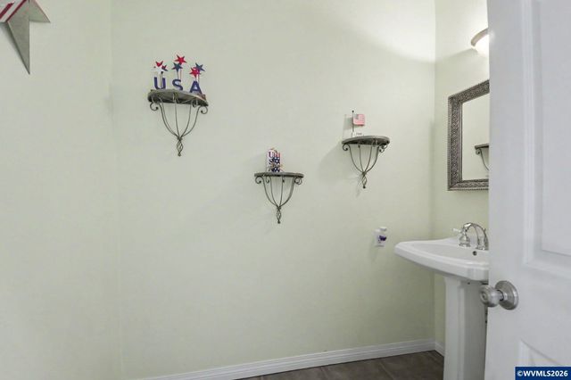 1665 Sisters Ct NW, Salem, OR 97304