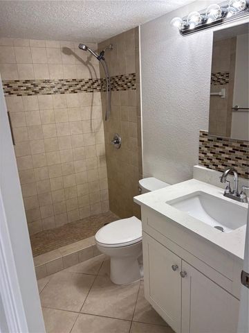 7401 BAY ISLAND DRIVE S 129, South Pasadena, FL 33707