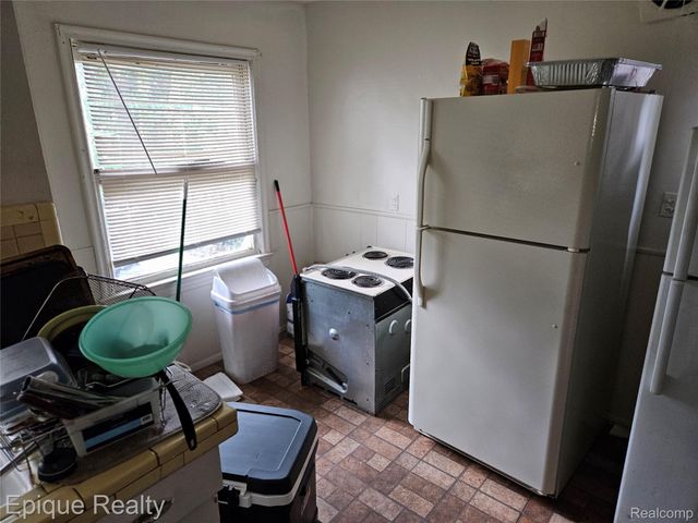 4645 Chatsworth Street, Detroit, MI 48224