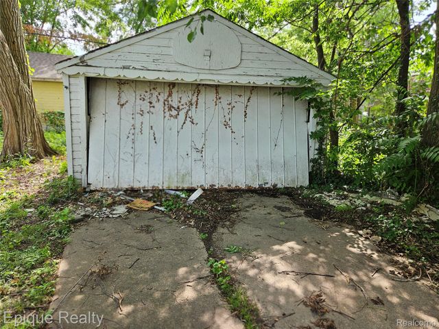 4645 Chatsworth Street, Detroit, MI 48224