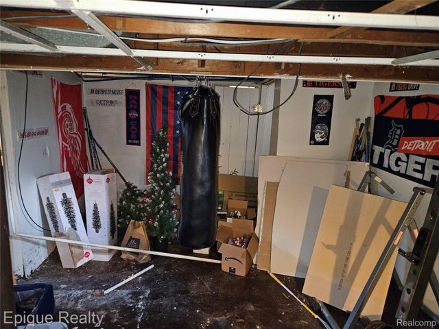 4645 Chatsworth Street, Detroit, MI 48224