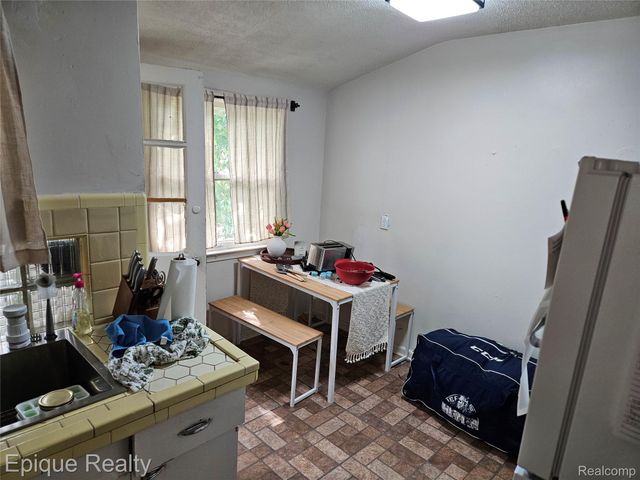4645 Chatsworth Street, Detroit, MI 48224