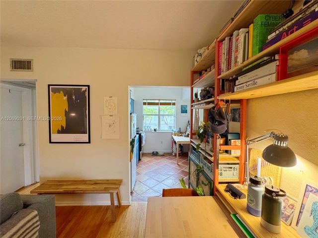 736 13th Street 213, Miami Beach, FL 33139