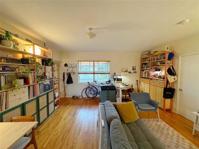 736 13th Street 213, Miami Beach, FL 33139