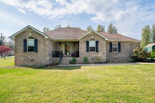 387 Fairview Cir, Winchester, TN 37398
