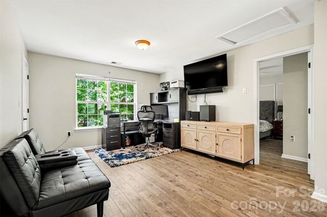 1003 Jordans Pond Lane, Charlotte, NC 28214