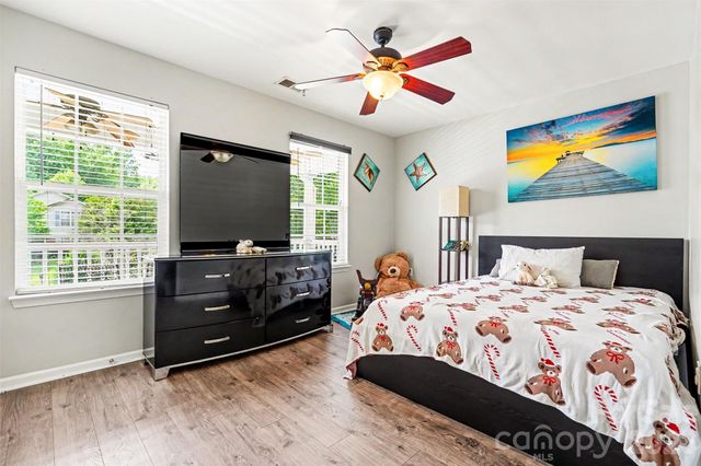 1003 Jordans Pond Lane, Charlotte, NC 28214