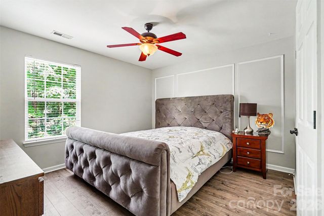1003 Jordans Pond Lane, Charlotte, NC 28214