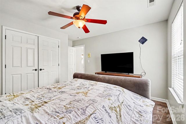 1003 Jordans Pond Lane, Charlotte, NC 28214