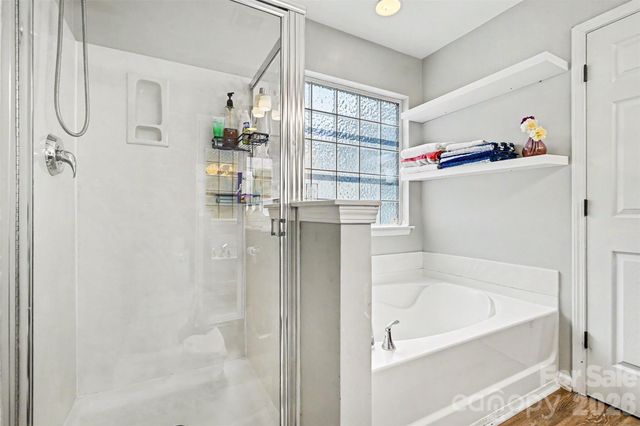 1003 Jordans Pond Lane, Charlotte, NC 28214
