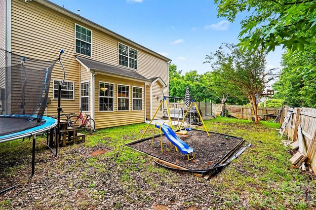 1003 Jordans Pond Lane, Charlotte, NC 28214