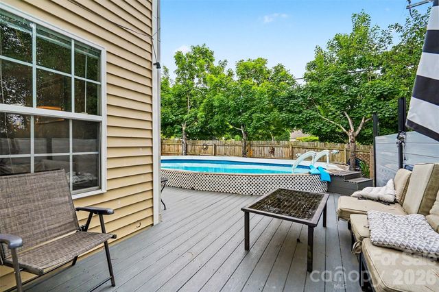 1003 Jordans Pond Lane, Charlotte, NC 28214