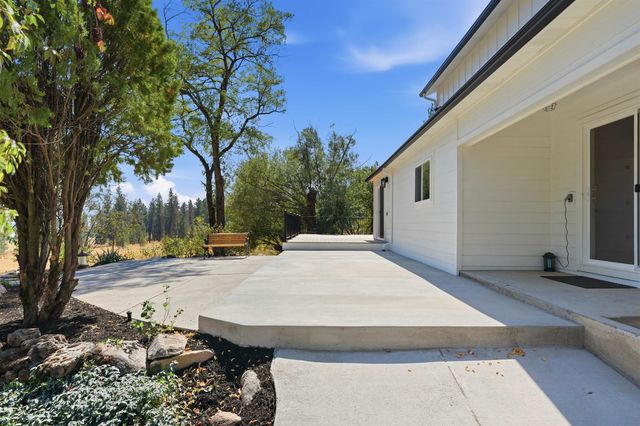 5399 S Wallbridge Rd, Deer Park, WA 99006